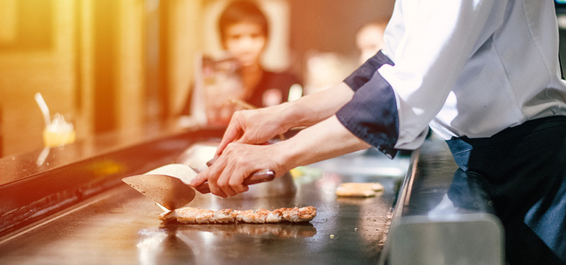 Teppanyaki grill table | How is Teppanyaki different from other Japanese dishes? Teppanyaki grill table | How is Teppanyaki different from other Japanese dishes?