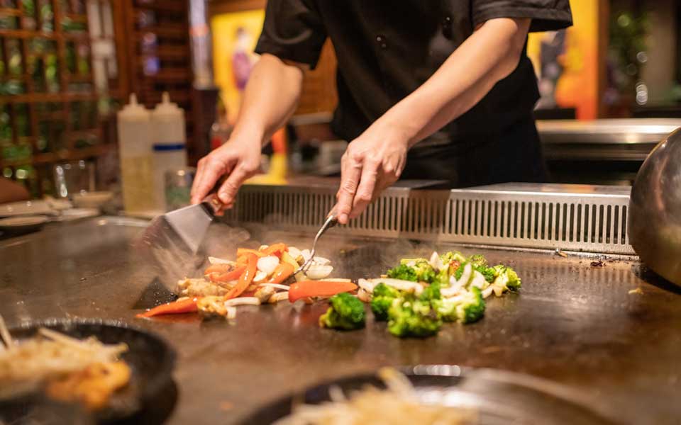 Teppanyaki Table | Can Vegetarian Dishes Be Cooked Teppanyaki Style? Teppanyaki Table | Can Vegetarian Dishes Be Cooked Teppanyaki Style?