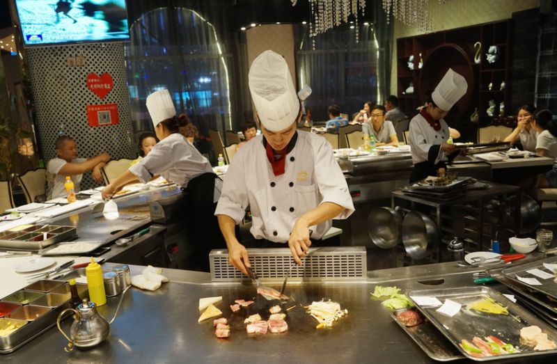 What is Teppanyaki - Teppanyaki History & Equipment | Cookeryaki What is Teppanyaki - Teppanyaki History & Equipment | Cookeryaki